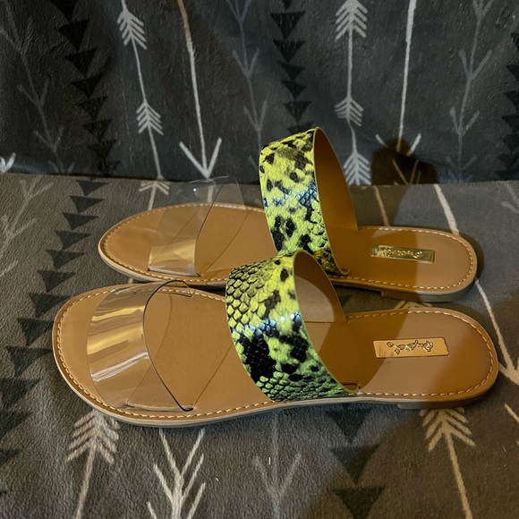 Qupid Athena Women's Slide Sandals Size 8.5 - Picture 2 of 10